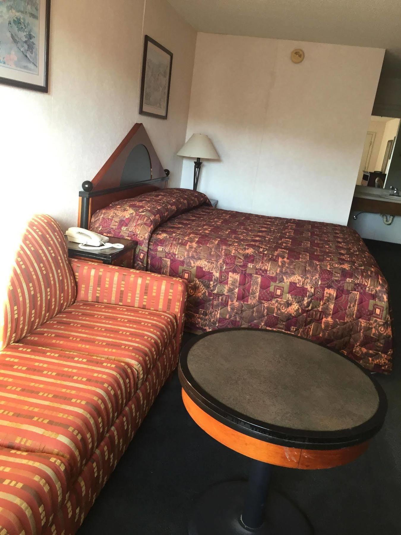 Shelaine Inn Jeffersonville Экстерьер фото